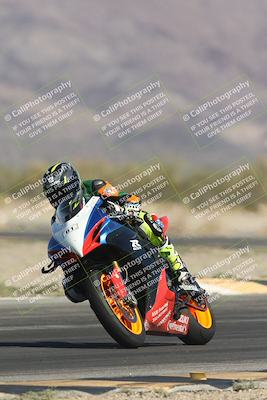 media/Oct-30-2025-Racers Edge (Thu) [[dabbdaf680]]/3-B Group/Session 2 (Turn 14)/